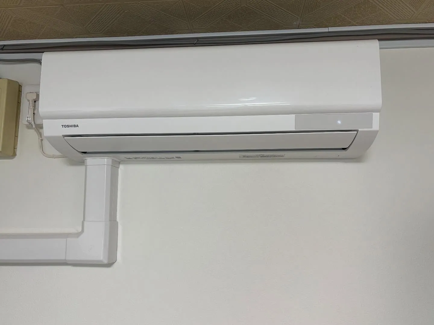 小牧市でのエアコン工事。