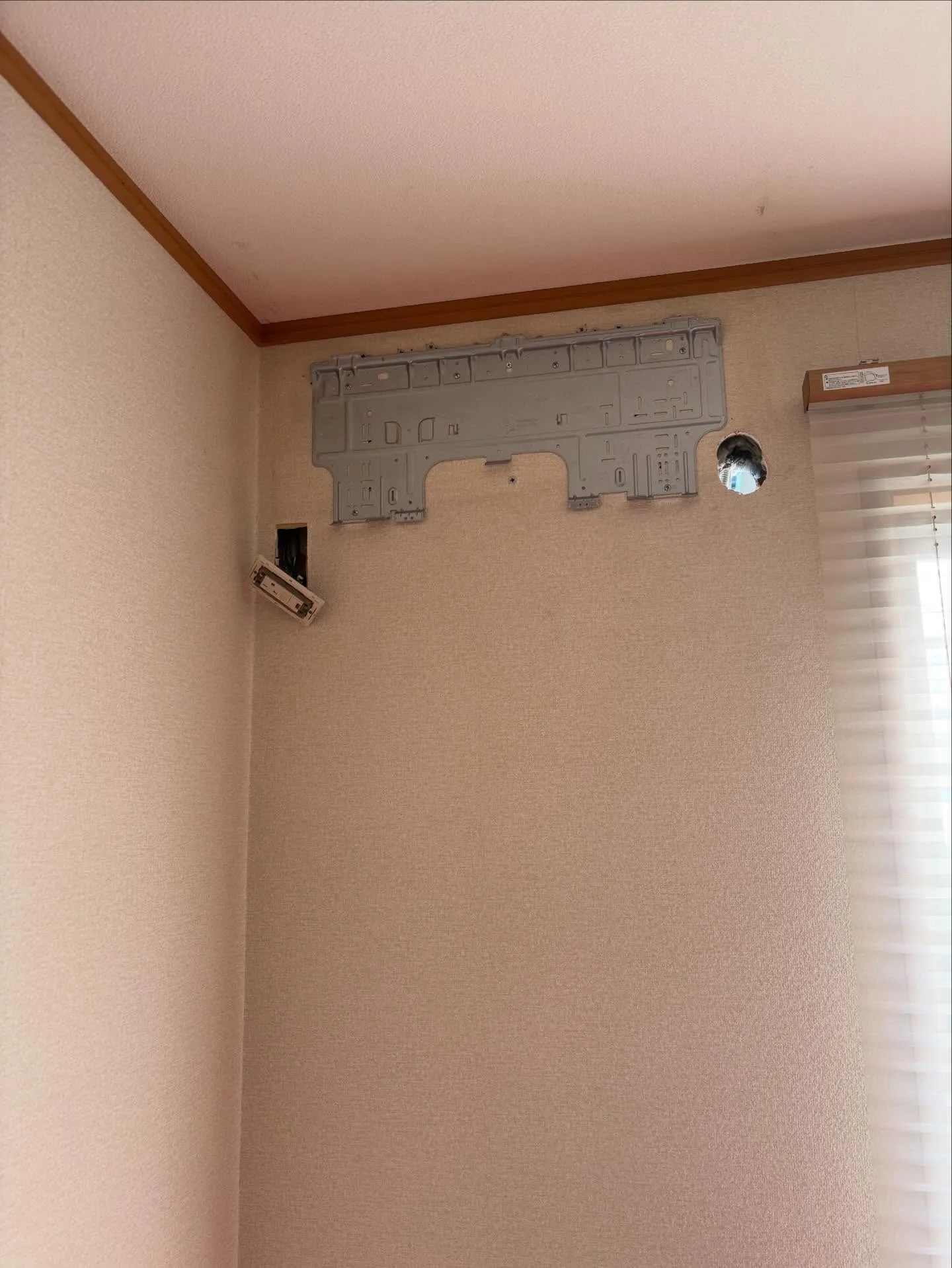 エアコンの更新工事。